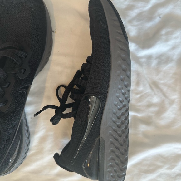 Nike epic react. Men’s running shoes - size 10. Lightly used. - Picture 12 of 12